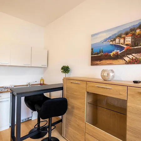 Daire Budget Kueche,bad, Parken Im Zentrum Von