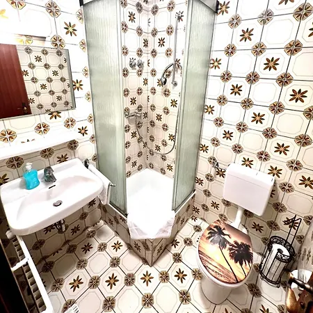 Budget Kueche,bad, Parken Im Zentrum Von Lägenhet *